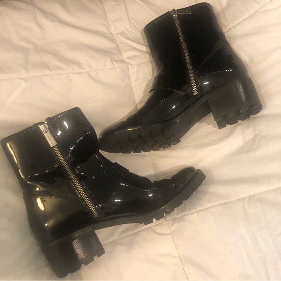 Black Michael Kors boots with side buckles and zip up - Picture 3 of 5